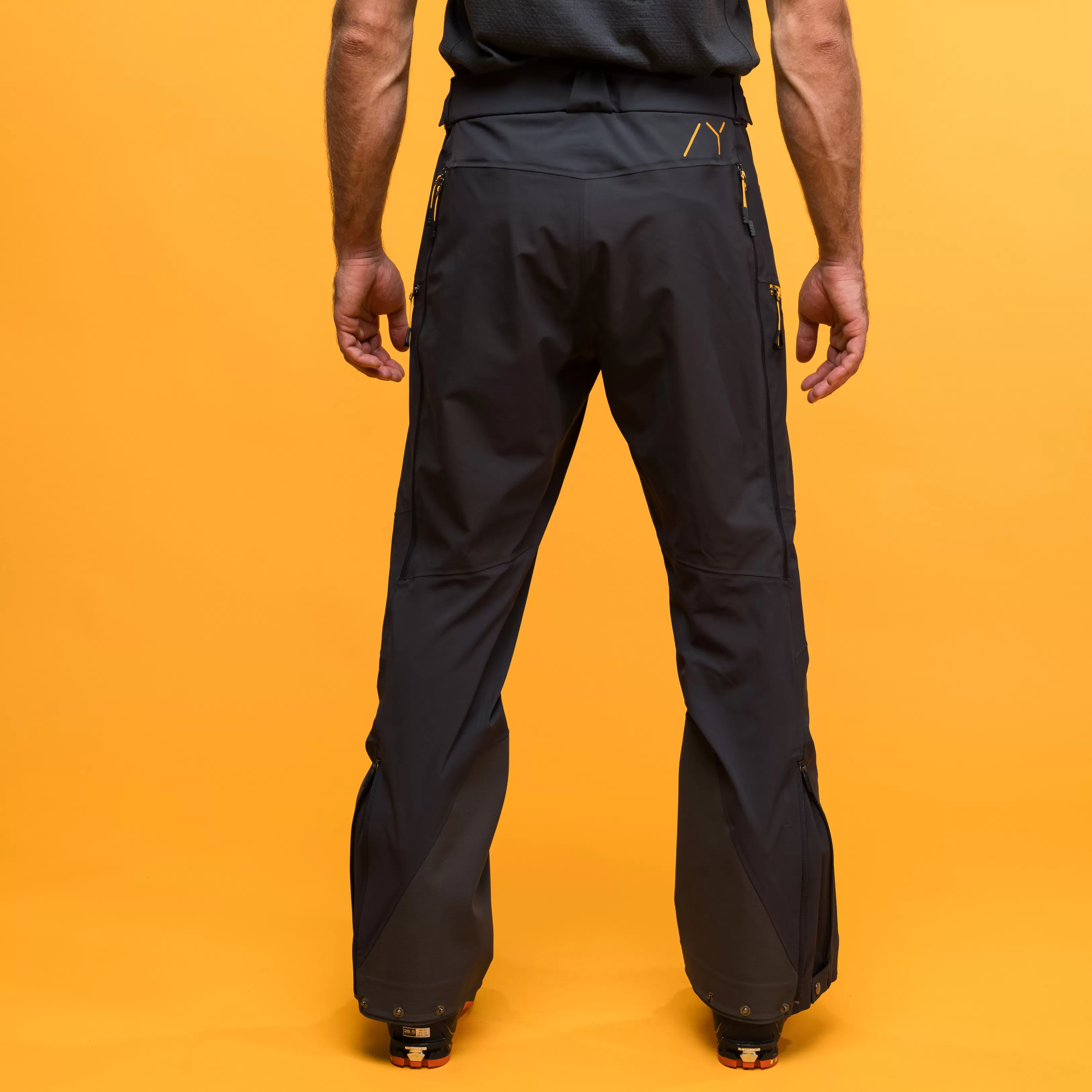 Bergans Y MountainLine Hybrid Softshell Pants Men - ^ Softshell pants | Skiing pants